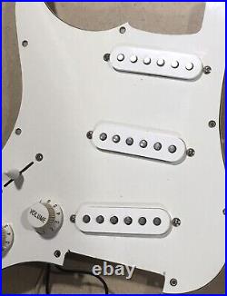 1998 Lefty Genuine Fender Guitar Relic Loaded Strat Pickguard Pickups Parchment