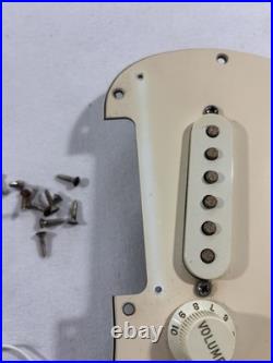 2001 Fender Stratocaster MIM Loaded 3-Ply Pickguard SSS Cream with HW