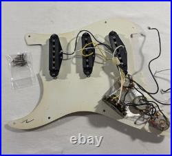 2004 Fender Stratocaster MIM Loaded 3-Ply Pickguard SSS Cream with HW
