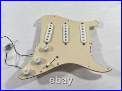 2004 Fender Stratocaster Standard MIM Loaded 3-Ply Pickguard HSS Cream with HW 2004 Fender Stratocaster Standard MIM Loaded 3-Ply Pickguard HSS Cream with HW