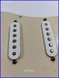 2004 Fender Stratocaster Standard MIM Loaded 3-Ply Pickguard HSS Cream with HW 2004 Fender Stratocaster Standard MIM Loaded 3-Ply Pickguard HSS Cream with HW