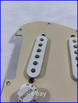 2004 Fender Stratocaster Standard MIM Loaded 3-Ply Pickguard HSS Cream with HW 2004 Fender Stratocaster Standard MIM Loaded 3-Ply Pickguard HSS Cream with HW