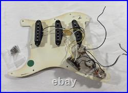 2004 Fender Stratocaster Standard MIM Loaded 3-Ply Pickguard HSS Cream with HW 2004 Fender Stratocaster Standard MIM Loaded 3-Ply Pickguard HSS Cream with HW