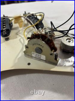 2004 Fender Stratocaster Standard MIM Loaded 3-Ply Pickguard HSS Cream with HW 2004 Fender Stratocaster Standard MIM Loaded 3-Ply Pickguard HSS Cream with HW
