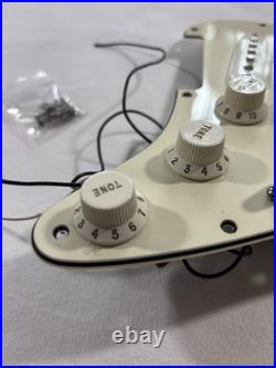 2015 Fender Stratocaster Standard MIM Loaded 3-Ply Pickguard SSS White with HW