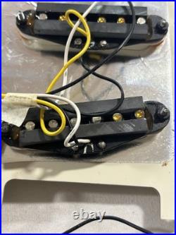 2015 Fender Stratocaster Standard MIM Loaded 3-Ply Pickguard SSS White with HW