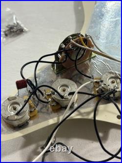 2015 Fender Stratocaster Standard MIM Loaded 3-Ply Pickguard SSS White with HW