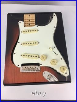 Excellent Fender Custom Shop Custom'69 SSS Loaded Stratocaster Pickguard, Parch