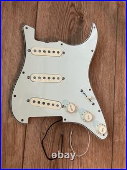 Fender American Original'60s Stratocaster Loaded Pickguard Pure Vintage'65 Fender American Original'60s Stratocaster Loaded Pickguard Pure Vintage'65