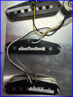 Fender MIJ Traditional 70s Strat Loaded Pickguard 7-Way Push/Pull + jack