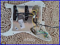 Fender Player Stratocaster HSS Loaded Parchment Pickguard Alnico V + Humbucker
