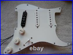 Fender Player Stratocaster HSS Loaded Pickguard Alnico V & Seymour Duncan JB
