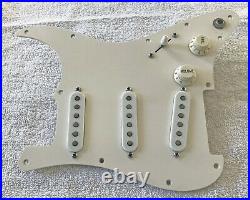 Fender Stratocaster 1983 1984 loaded pickguard Vintage Strat pickups, COMPLETE