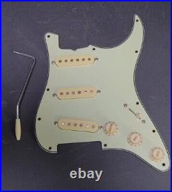 Fender Stratocaster 93' MIJ ST-62 loaded Pickguard
