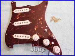 Fender Stratocaster Loaded Pickguard Vintage Noiseless S-1 switch VGC