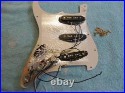 Fender Stratocaster Loaded Pickguard Vintage Noiseless S-1 switch VGC