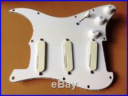 Fender USA Strat Plus loaded Pickguard Lace Sensor Gold