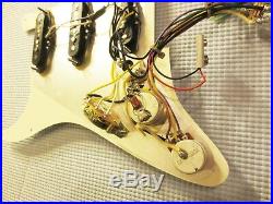 Fender Vintage Noiseless Clapton Loaded Strat Pickguard TBX Mid Boost Parchment
