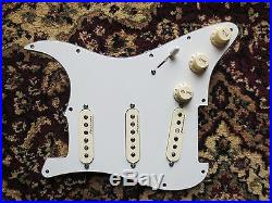 Fender Vintage Noiseless Loaded Strat Pickguard TBX Mid Boost Cream on White USA