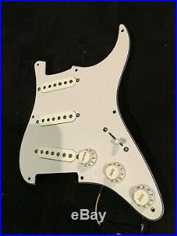 Lindy Fralin -Reverse Blues Special Loaded Strat pickguard- barely used