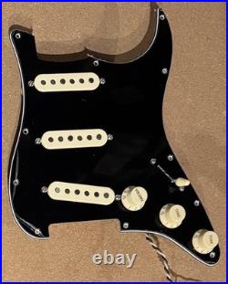 SHG5014 Hot Modern Noiseless Loaded Stratocaster 3-Ply Black Pickguard USA Spec