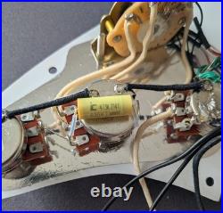 Seymour Duncan STK-S10PGD YJM FURY LOADED PICKGUARD Yngwie Malmsteen Seymour Duncan STK-S10PGD YJM FURY LOADED PICKGUARD Yngwie Malmsteen